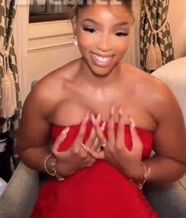 Chloe Bailey Tease Boobs Video